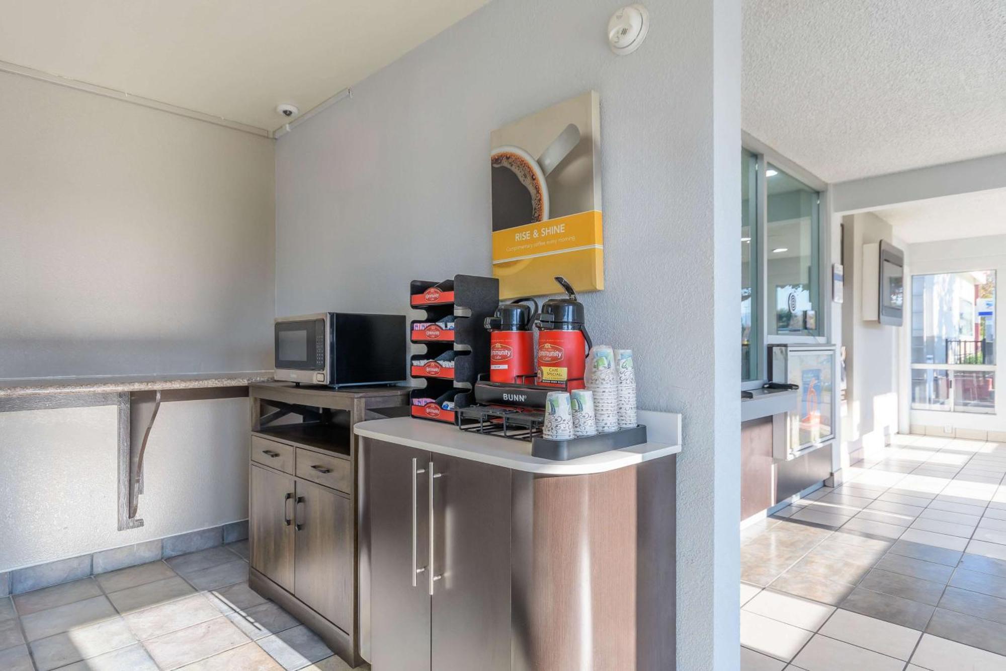 Motel 6 Hayward, Ca- Silicon Valley Gateway Exterior photo